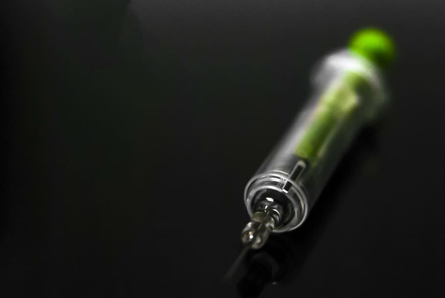Image of a syringe for vaccination